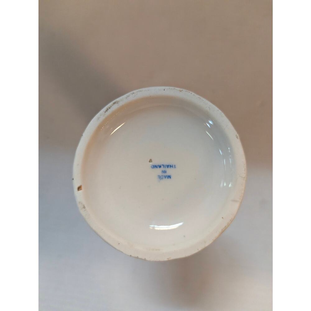 Vintage Blue and White Porcelain Flared Scalloped Trumpet Vase Thailand 6.25" - Picture 7 of 11